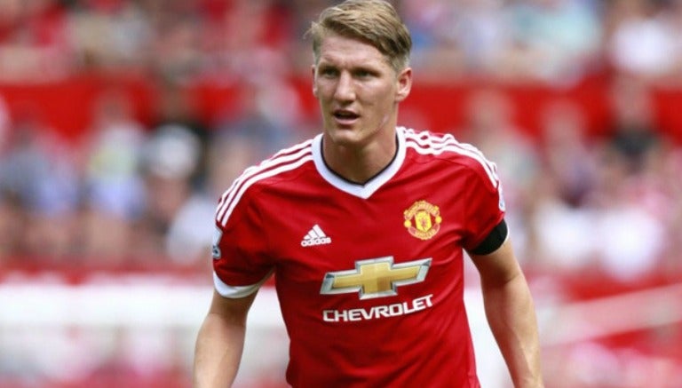 Schweinsteiger disputa un compromiso con el Manchester United