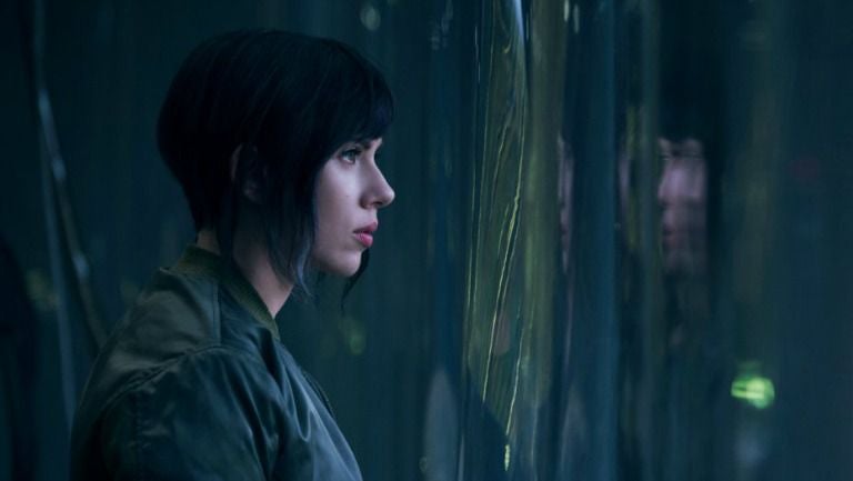 Scarlett Johansson en una de las escenas de 'Ghost in the Shell'