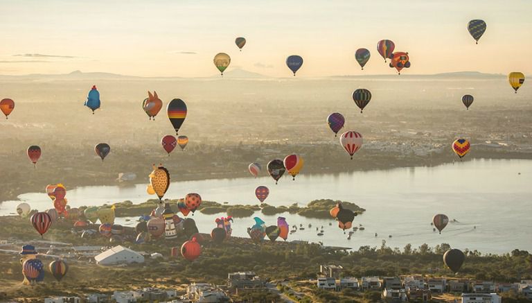 Globos aerostáticos en los cielos de León, Guanajuato