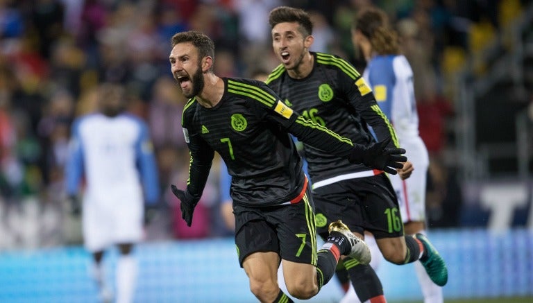 Miguel Layún celebra su gol frente a Estados Unidos