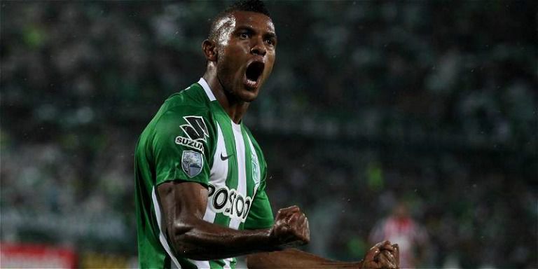 Miguel Borja durante un partido con Atlético Nacional