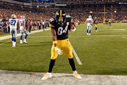  Antonio Brown celebrando anotación contra Dallas