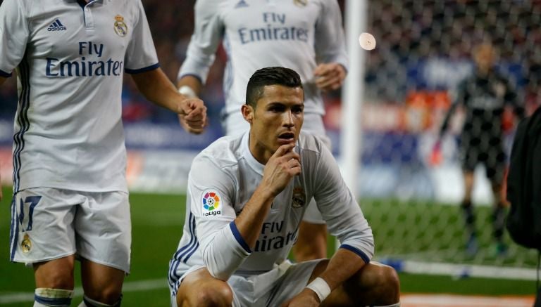 Cristiano Ronaldo celebrá un gol contra el Atlético como un maniquí