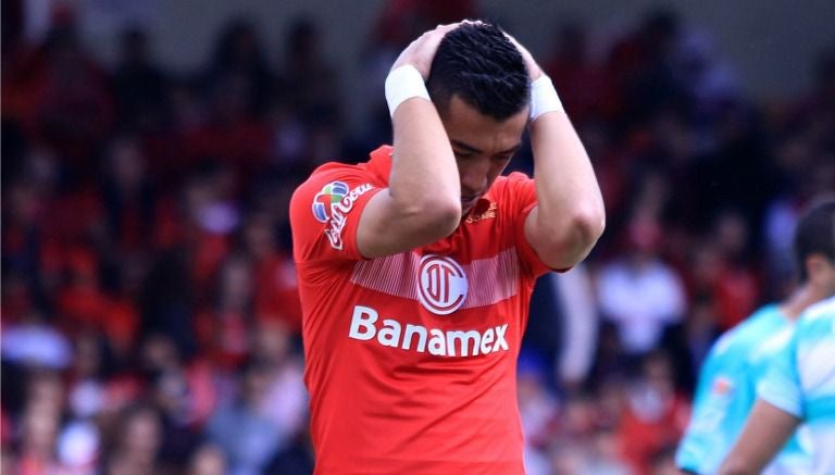 Pablo Barrientos, en lamento, durante el juego Toluca vs Santos