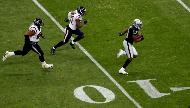 Amari Cooper se escapa para un TD