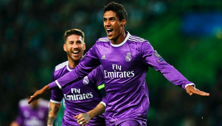  Varane festeja su gol contra el Sporting