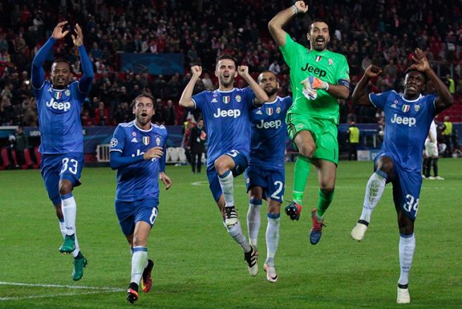 Juventus festeja su pase a Octavos de Champions