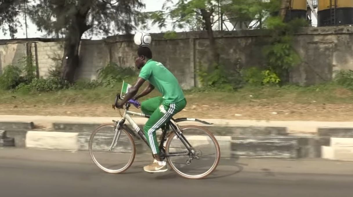 Jugador nigeriano recorre 103 kilómetros