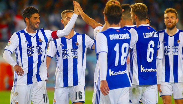 Carlos Vela celebra un gol de la Real Sociedad