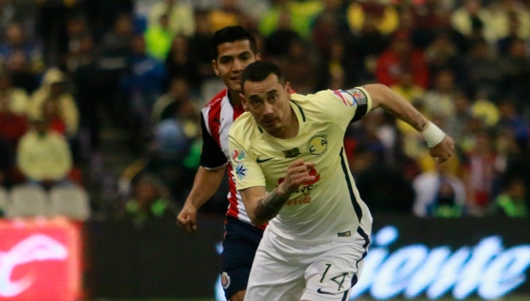 Rubens Sambueza en el partido de Ida contra América