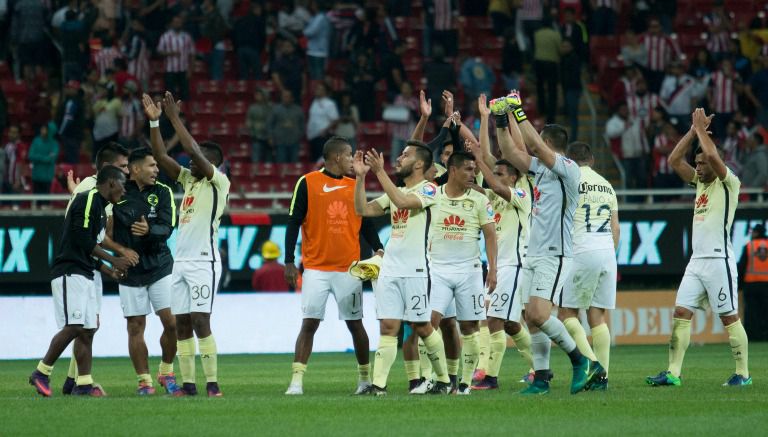 América festeja triunfo sobre Chivas en Liguilla