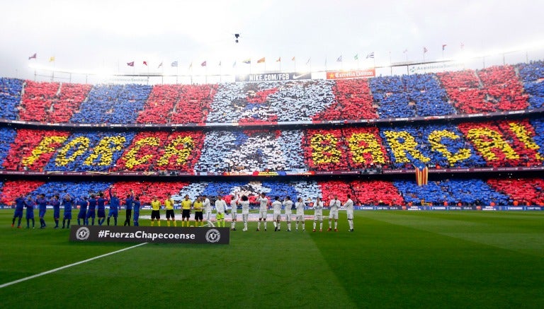 Así lució el espectacular mosaico en las gradas del Camp Nou