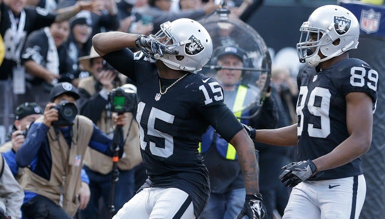 Crabtree celebra una anotación durante el partido frente a Bills