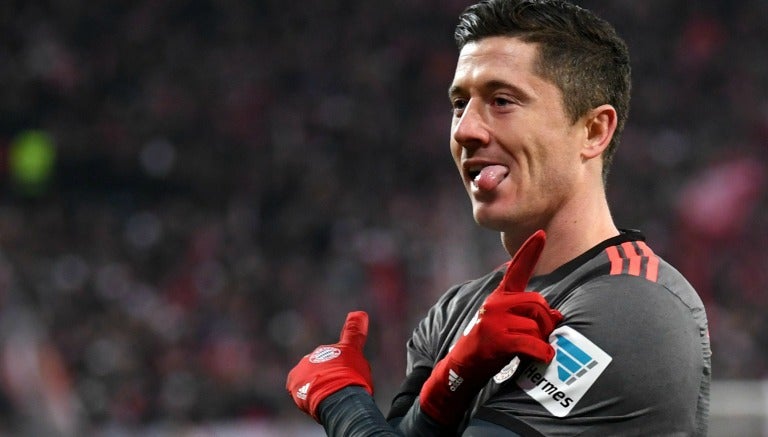 Lewandowski celebra una anotación con el Bayer Munich 