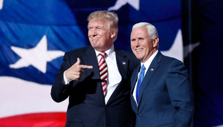 Donald Trump y Mike Pence durante una convención 