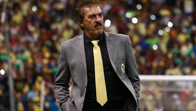 La Volpe dirige un partido de América en el Azteca