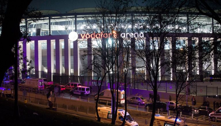 Vodafone Arena momentos después de las explosiones 