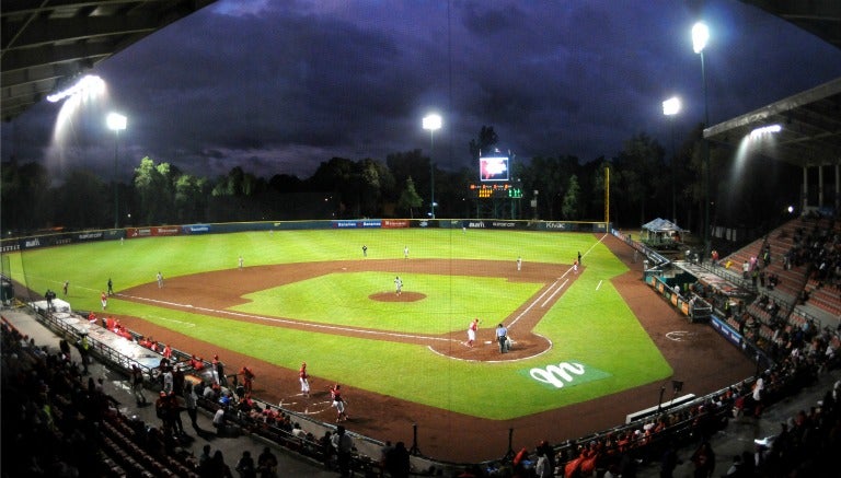 El Estadio Fray Nano durante un partido de los Diablos Rojos