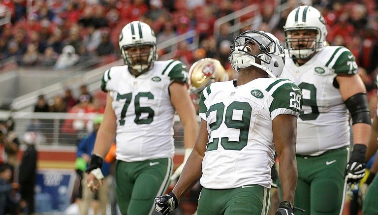 Bilal Powell (29) festeja el touchdown del triunfo