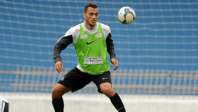 Helio Neto en un entrenamiento con Chapecoense