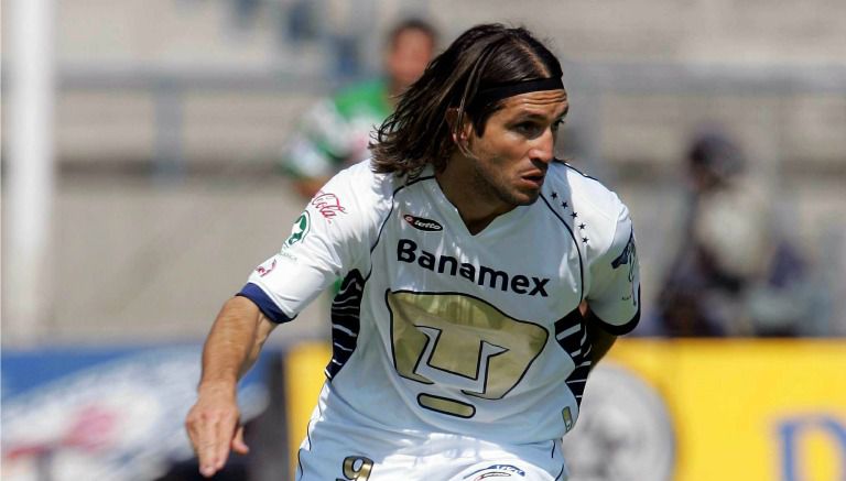 Bruno Marioni durante un partido con Pumas