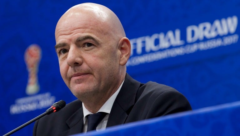 Infantino en rueda de prensa de la Copa Confederaciones 