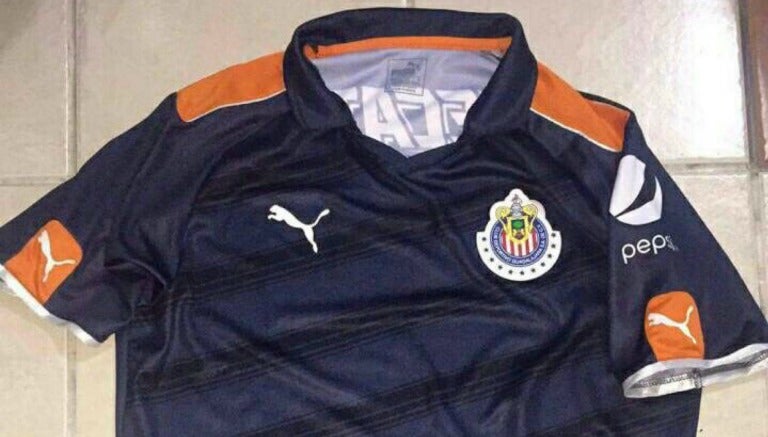 Posible tercer uniforme de Chivas