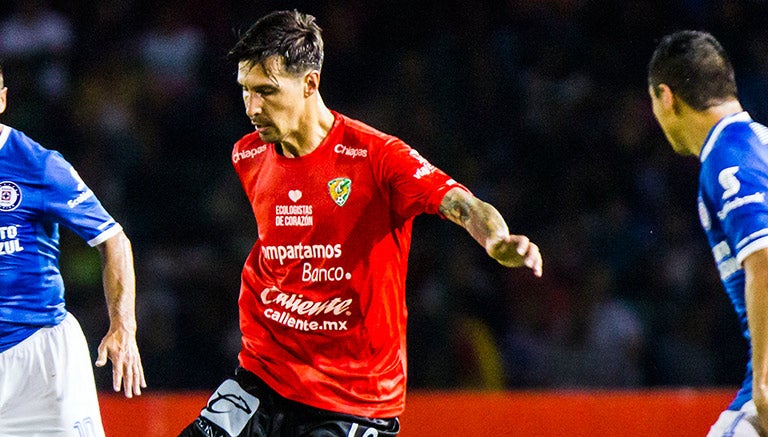 Jonathan Fabbro en un partido de Chiapas