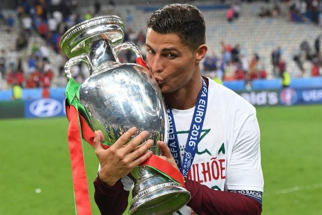 CR7 besa el título de la Euro tras vencer a Francia 