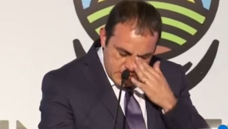 Cuauhtémoc Blanco llora en su informe de gobierno