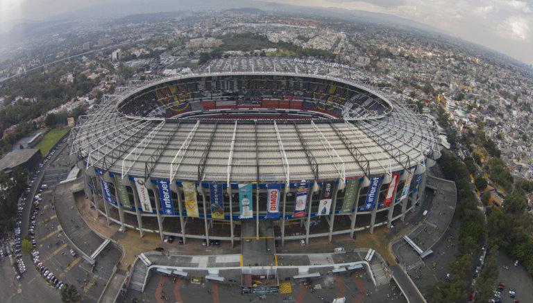 El Estadio Azteca durante un partido de Liga MX