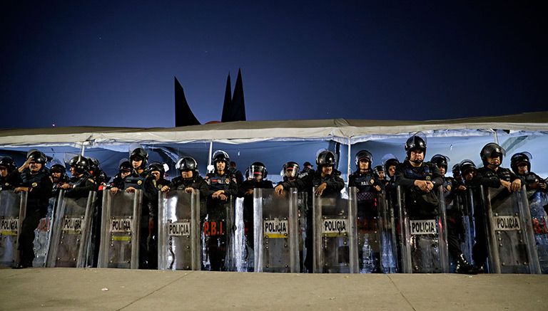 Fuerte dispositivo de seguridad en el Azteca