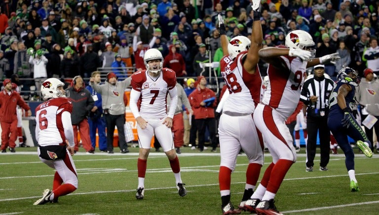 Catanzaro festeja el gol de campo de la victoria para Arizona 