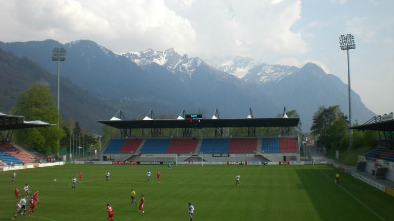 El Rheinpark Stadion durante un encuentro de Liga de Liechtenstein