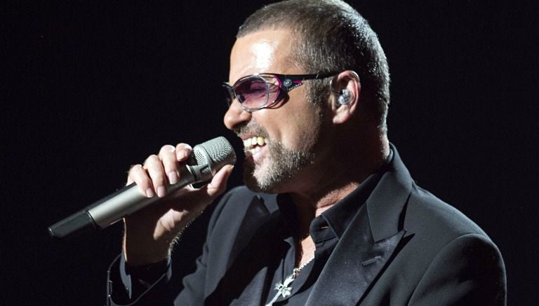 George Michael durante un concierto 