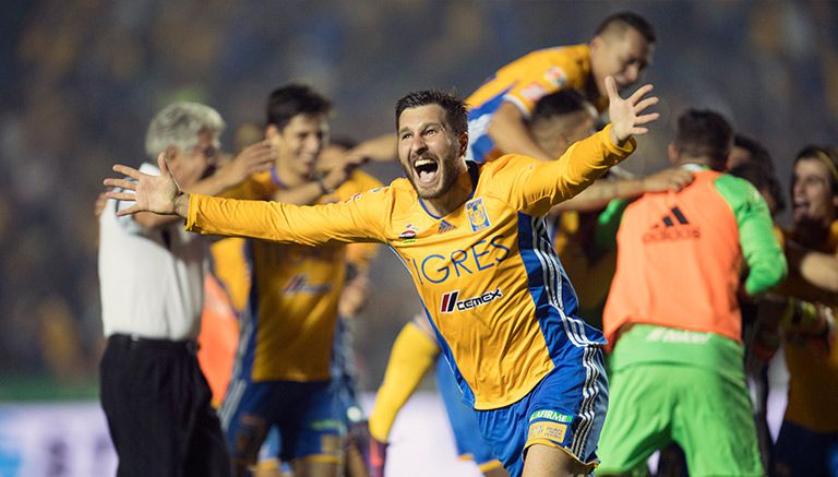 Gignac celebra el título tras última ejecución de penalti