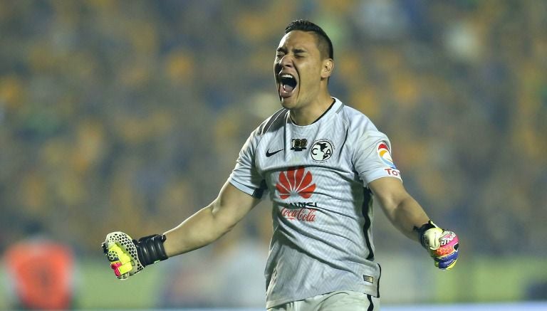 Moisés Muñoz festeja gol del América en la Final del A2016