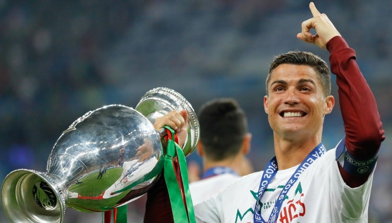 CR7 celebra con la Eurocopa 2016