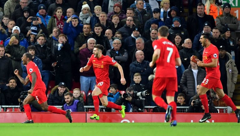 Wijnaldum celebra su go frente al Manchester City