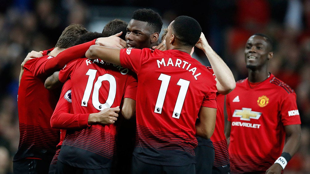 Jugadores del Manchester United festeja gol contra Bournemouth