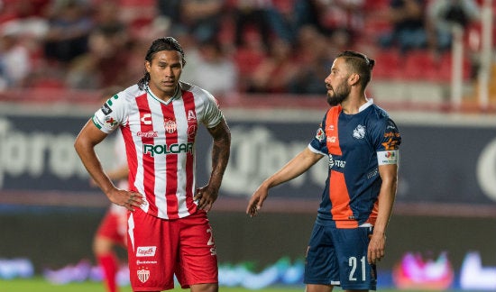 Peña durante un partido del Necaxa