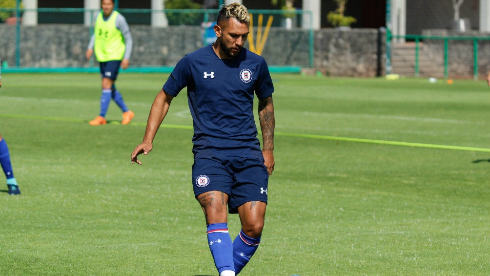 Montoya, durante entrenamiento de Cruz Azul 