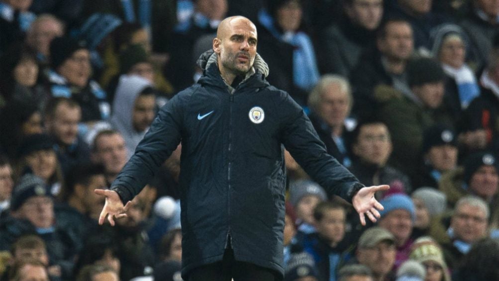 Pep Guardiola disgustado en el juego entre City y Liverpool