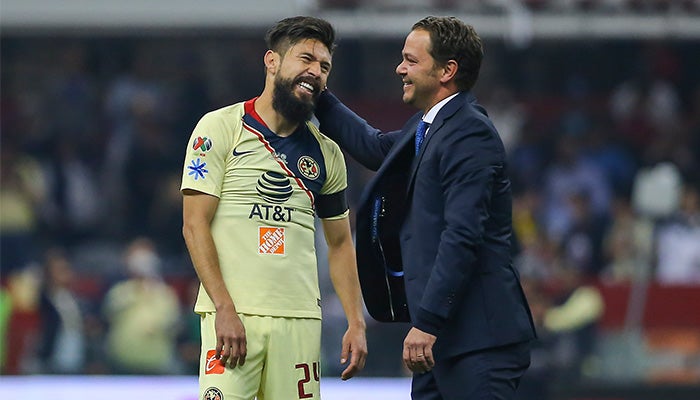 Oribe y Santiago Baños celebrando en la Final de la Liga MX 