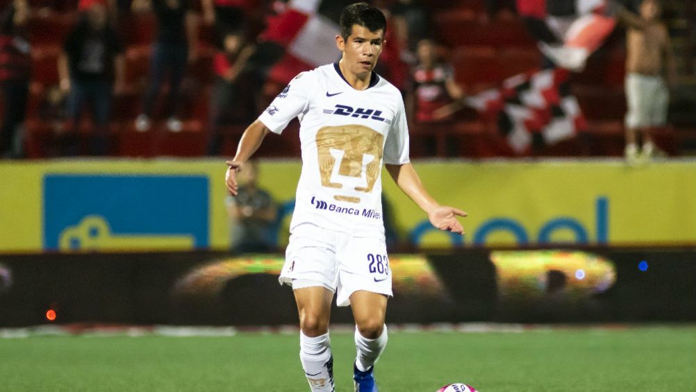 Diego Rosales en un partido de Pumas