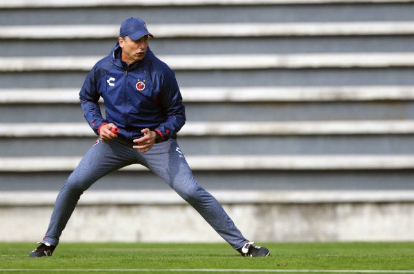 Siboldi durante un entrenamiento con Veracruz