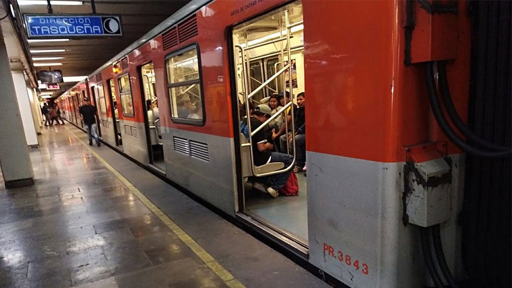 Estación de la línea 2 del metro 