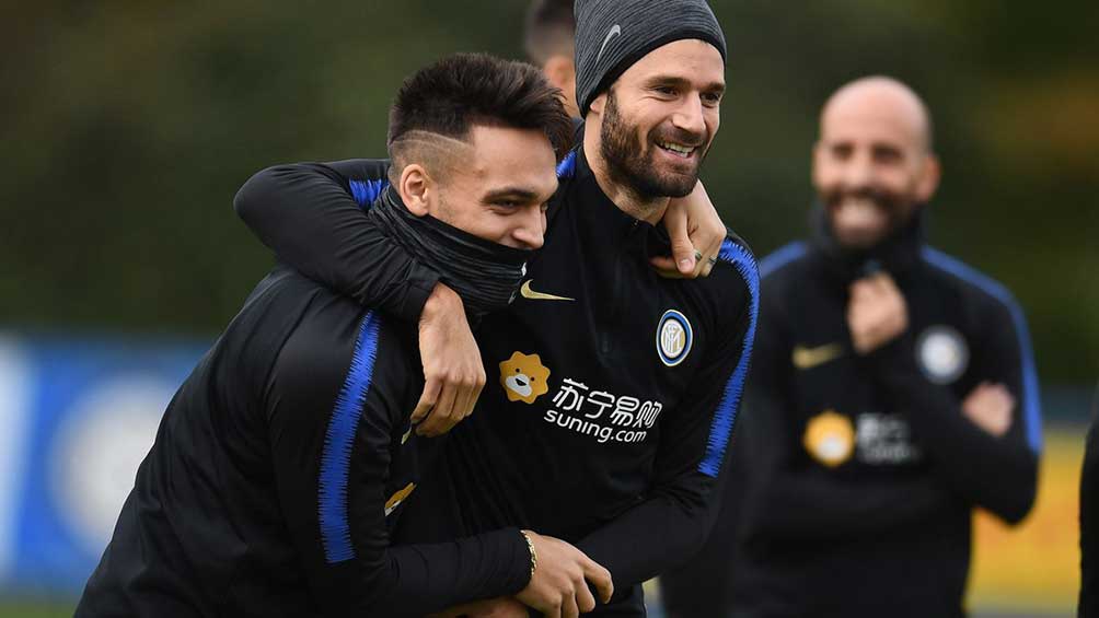 Jugadores del Inter de Milán se divierten en entrenamiento