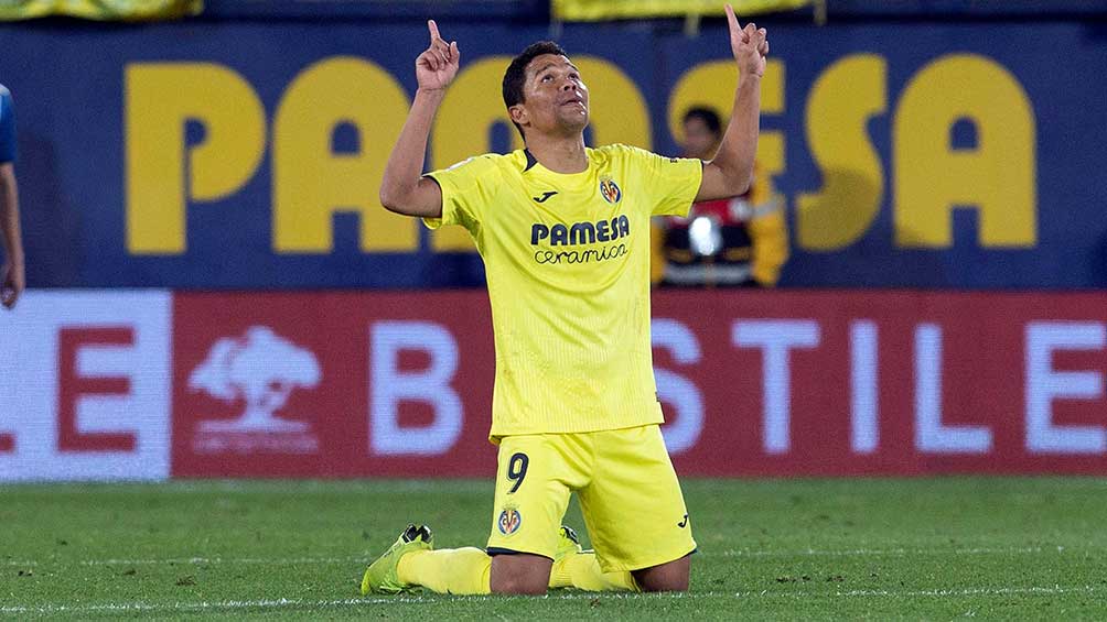 Bacca festeja su gol contra Espanyol