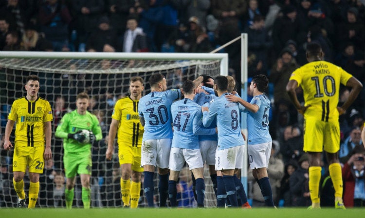 Manchester City festeja goleada frente al Burton